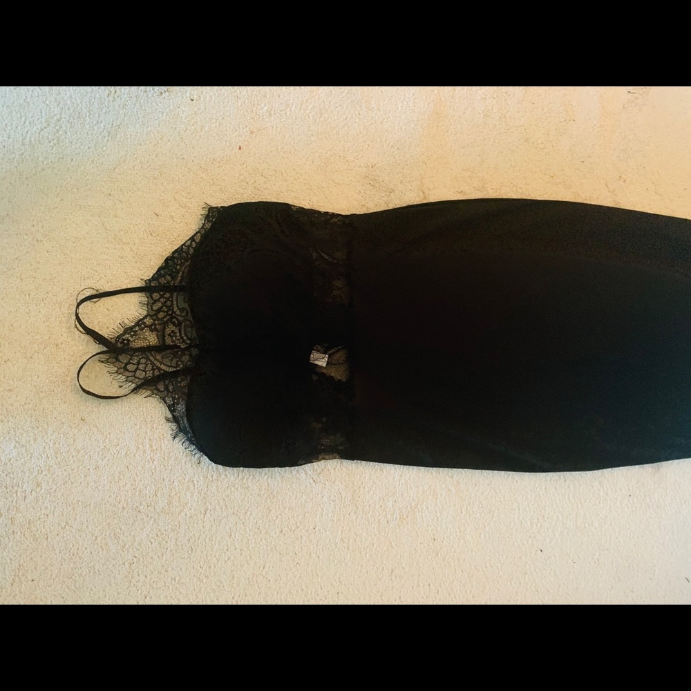 Dress - Picture 2 of 5